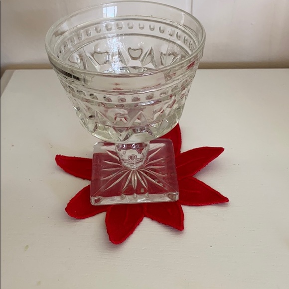 4 Red Embroidered Cotton Coasters- Christmas Decor - Picture 5 of 5